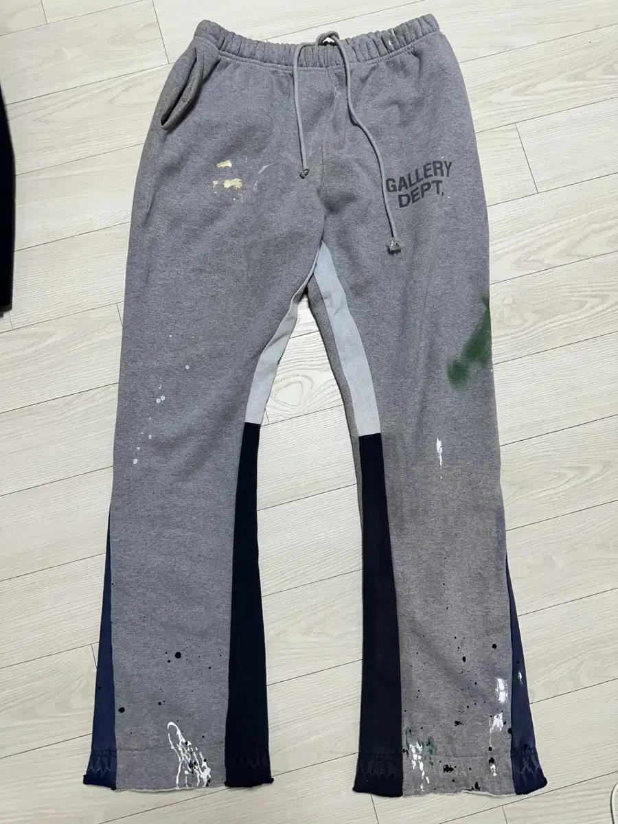 [XL] GALLERYDEPT PAINTED FLARE SWEATPANT